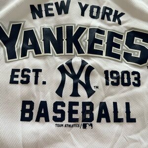 New York Yankees Kids boys girls medium 8/10 short sleeve Jersey White Navy